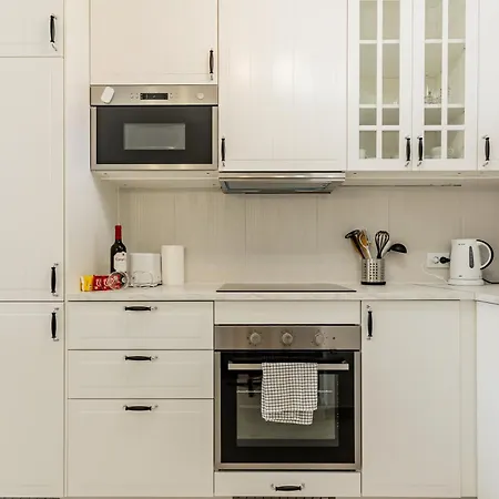 Bright Seaside In Cristianos - Achacay * Los Cristianos (Tenerife)