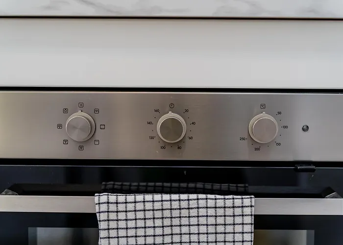 Bright Seaside In Cristianos - Achacay * Los Cristianos (Tenerife)