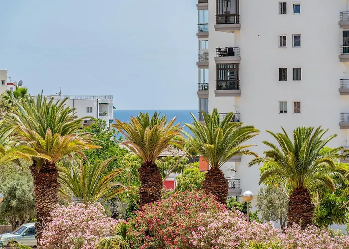 Bright Seaside In Cristianos - Achacay *