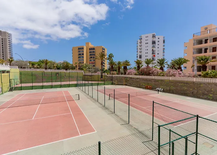 Bright Seaside In Cristianos - Achacay * Los Cristianos (Tenerife)