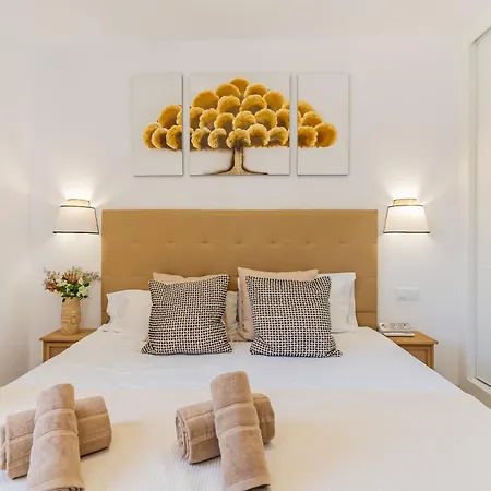 Bright Seaside In Cristianos - Achacay