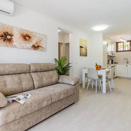 Bright Seaside In Cristianos - Achacay