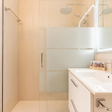 Bright Seaside In Cristianos - Achacay Apartment *